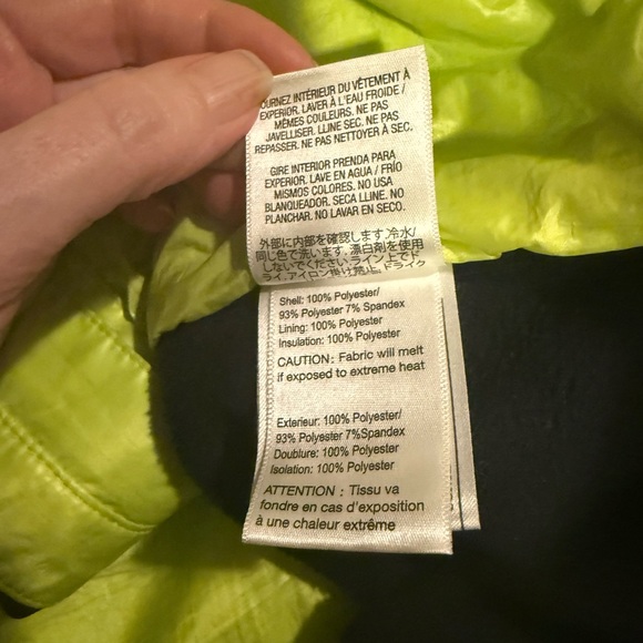 Obermeyer men’s ski jacket with zip out lining. 2XL. - Picture 8 of 9